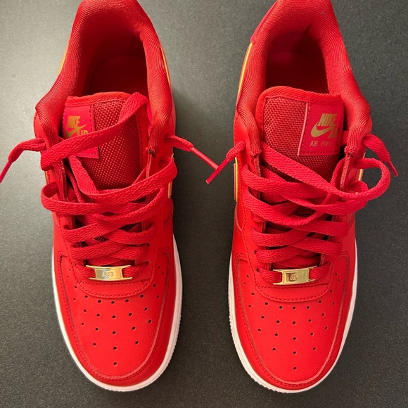 Air Force 1 Red Gold - Picture 3 of 7